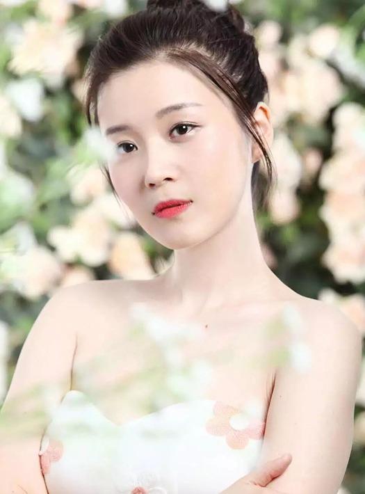 丁嘉麗，她的前半生真是荒唐