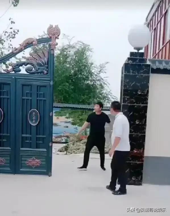 大家不要被忽悠了,大衣哥兒子兒媳鬧彆扭純屬炒作 大家不要被忽悠了,大衣哥兒子兒媳鬧彆扭純屬炒作