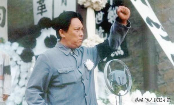 很多年輕人已經不知道他的名字，1944年毛主席發表的《為人民服務》，便是為這個29歲的青年而作