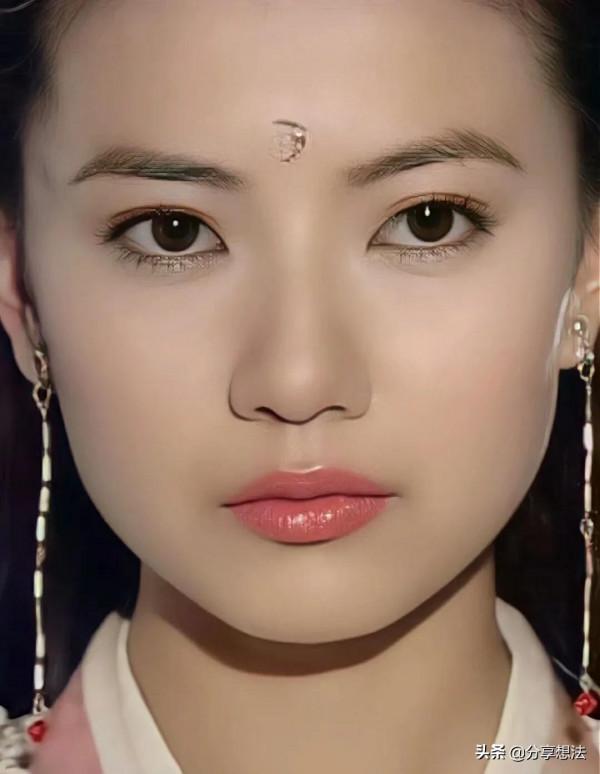 年輕時的高圓圓