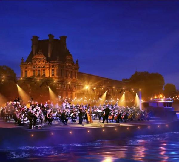 河上辦奧運，巴黎要與北京奧運開幕式拼一拼