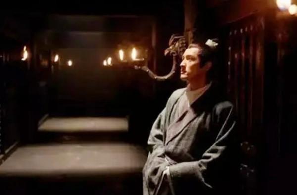 王伽押解70名囚犯，將枷鎖去掉讓其自由行動，結果囚犯一個都沒跑