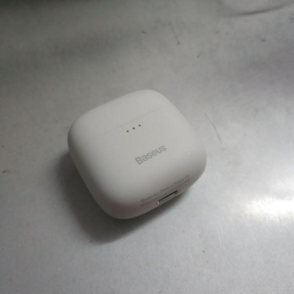 倍思 Bowie E8入門半入耳TWS耳塞分享