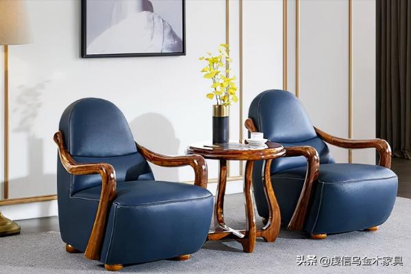 花12800元買的烏金木餐桌椅,用了半個月才發現不是原來的款式? 花12800元買的烏金木餐桌椅,用了半個月才發現不是原來的款式?