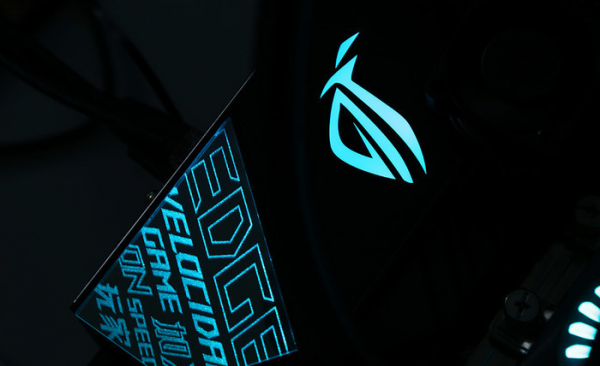 信仰加持?還是為了體驗?華碩 ROG全家桶配置測評 信仰加持?還是為了體驗?華碩 ROG全家桶配置測評