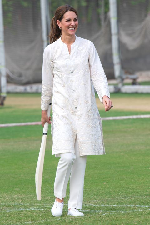 「賞心悅目」英國王室成員時尚白色禮服的精典影集(上篇) 「賞心悅目」英國王室成員時尚白色禮服的精典影集(上篇)