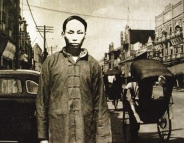 53年一搬磚工正在燒窯，毛主席下屬找到他：你就是陳獨秀的後人吧