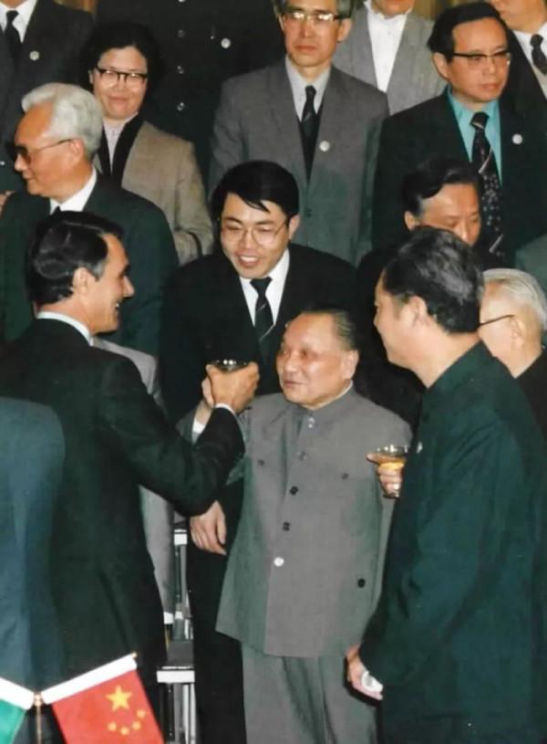 1997年,鄧小平逝世的訊息一經發布,各國媒體都如何評價? 1997年,鄧小平逝世的訊息一經發布,各國媒體都如何評價?