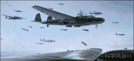 炸彈上高速旋轉的“螺旋槳”，讓彈體砸進艦體內部再炸，威力倍增