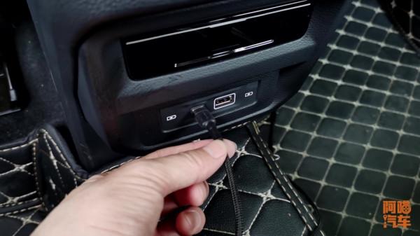 車上哪些設計完全是雞肋？這幾種配置完全是噁心人，你車上都有嗎