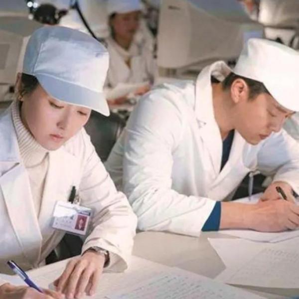 電視劇《問天》中的冷豔才女江遙