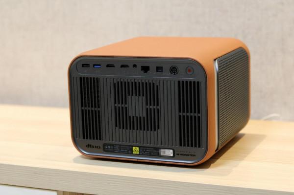 媲美鐳射電視的慧示J1 Pro投影,4K解析度3000ANSI流明 媲美鐳射電視的慧示J1 Pro投影,4K解析度3000ANSI流明