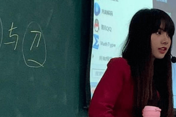 高校教師撞臉女星Lisa，顏值超高不輸本尊，網友想復讀重新高考