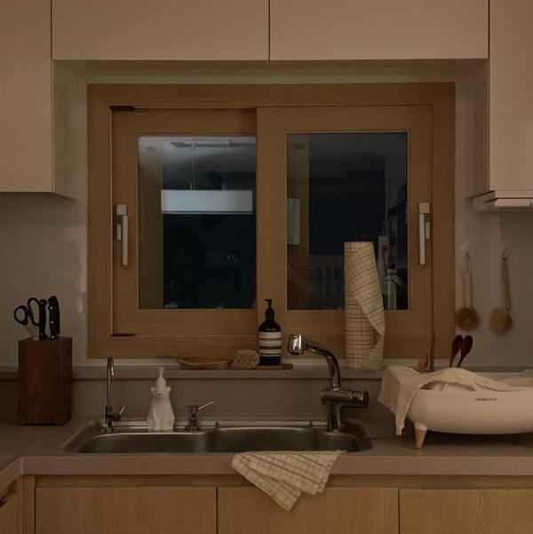 一家4口的幸福生活:83㎡全屋奶油色,客廳當親子區都為孩子考慮 一家4口的幸福生活:83㎡全屋奶油色,客廳當親子區都為孩子考慮