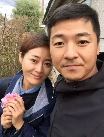 當紅男星齊奎:在京城租房早婚,與初戀明星妻子吵吵鬧鬧都是愛 當紅男星齊奎:在京城租房早婚,與初戀明星妻子吵吵鬧鬧都是愛