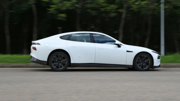 加速給力，剎車超強，小鵬P7效能測試成績出爐