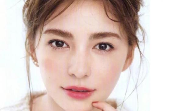 女人不會化妝沒關係,超簡單的“裸妝”化法教給你,實用好上手 女人不會化妝沒關係,超簡單的“裸妝”化法教給你,實用好上手