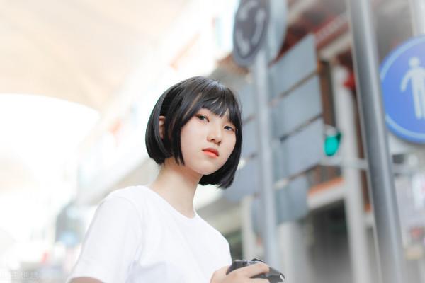 獅子座：你的傲嬌和眼淚我都懂，所以去追逐風和自由吧，我在呢