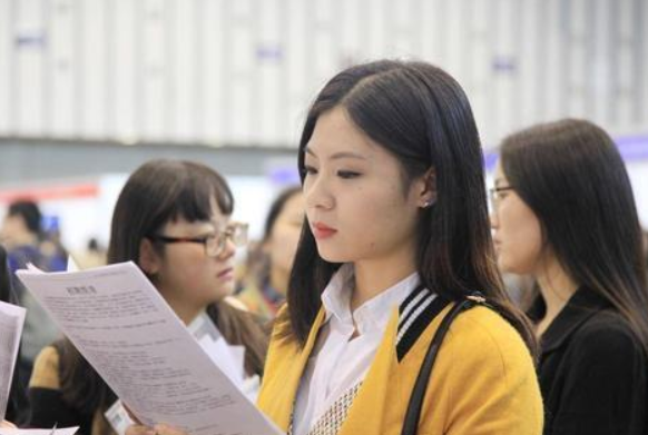 學碩和專碩看似一字之差,實則卻大不相同,等畢業後再知道就晚了 學碩和專碩看似一字之差,實則卻大不相同,等畢業後再知道就晚了