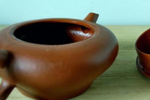 關於紫砂朱泥壺，宏晟堂分享一把早年藏器供欣賞