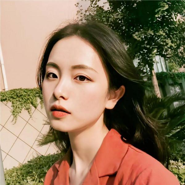 趕上2021年的末班車,陌生的我們相遇在車上 趕上2021年的末班車,陌生的我們相遇在車上