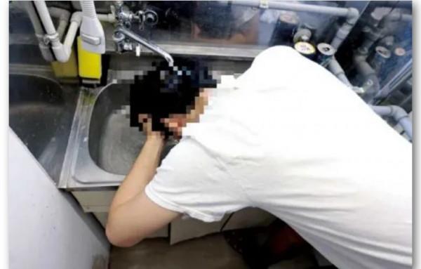 6平米怎麼住人?日本男子因疫情失業租不起房,蝸居6平米小倉庫間 6平米怎麼住人?日本男子因疫情失業租不起房,蝸居6平米小倉庫間