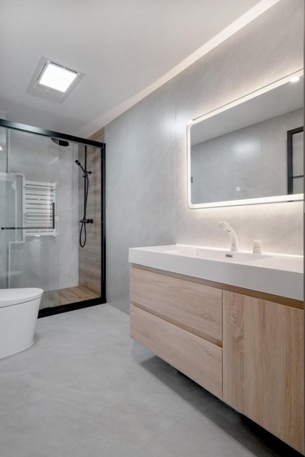 130平現代風三居室實用與大方於一體，功能性強才是最好的裝修