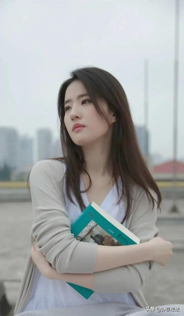 劉亦菲現代裝美圖桌布