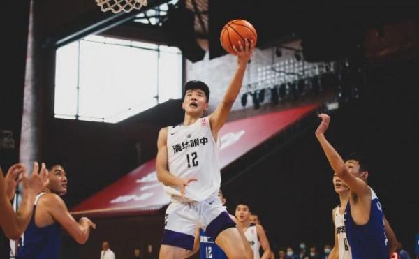 籃壇喜訊!17歲小將入選NBA精英計劃,就讀清華,曾單場11中11 籃壇喜訊!17歲小將入選NBA精英計劃,就讀清華,曾單場11中11