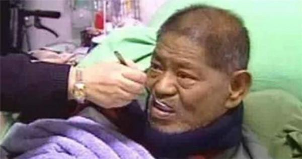 億萬富翁黃任中：給紅顏知己買豪車豪宅，晚年病重無人探望