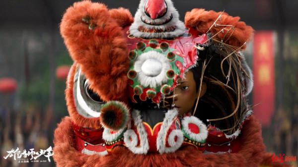 紅星專訪｜《雄獅少年》“眯眯眼”引爭議 導演回應角色設計初衷