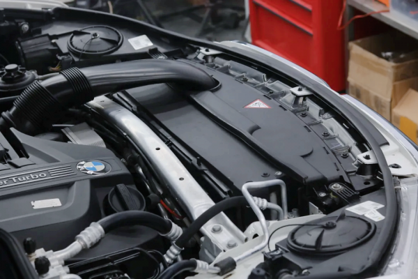 翻新“破爛不堪”的寶馬X5,車主硬是把X5當拖拉機開了7年 翻新“破爛不堪”的寶馬X5,車主硬是把X5當拖拉機開了7年