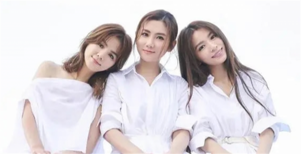 5位“毀容”的明星,胡歌“鬼門關”逃了出來,王心凌令人惋惜 5位“毀容”的明星,胡歌“鬼門關”逃了出來,王心凌令人惋惜