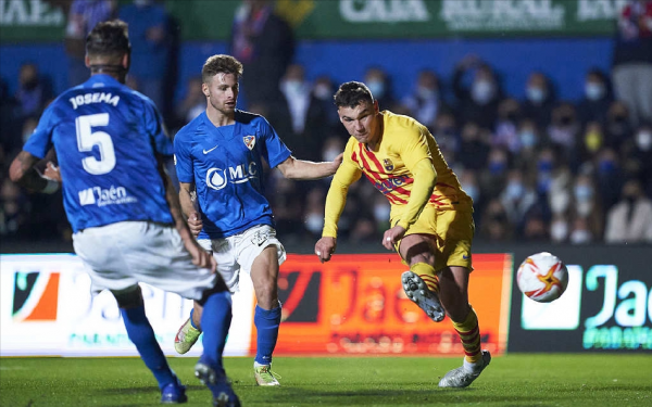 國王杯:登貝萊世界波,巴薩2-1逆轉利納雷斯;皇馬3-1輕鬆晉級 國王杯:登貝萊世界波,巴薩2-1逆轉利納雷斯;皇馬3-1輕鬆晉級