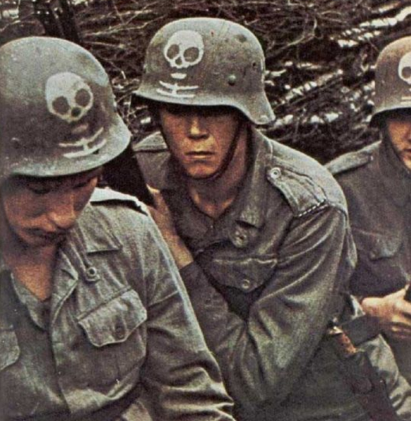 二戰德軍步兵班戰鬥力如何?10人小隊編制,火力兇猛配置堪比連隊 二戰德軍步兵班戰鬥力如何?10人小隊編制,火力兇猛配置堪比連隊