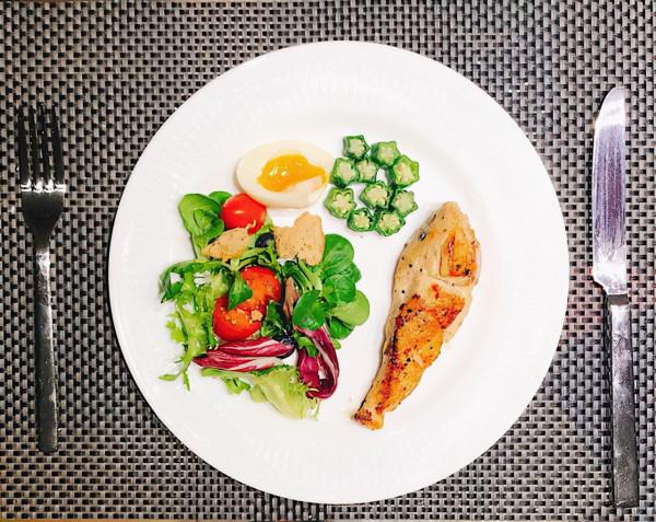 人到中年,為什麼會變胖?中年人微胖更健康?如何維持微胖身材? 人到中年,為什麼會變胖?中年人微胖更健康?如何維持微胖身材?