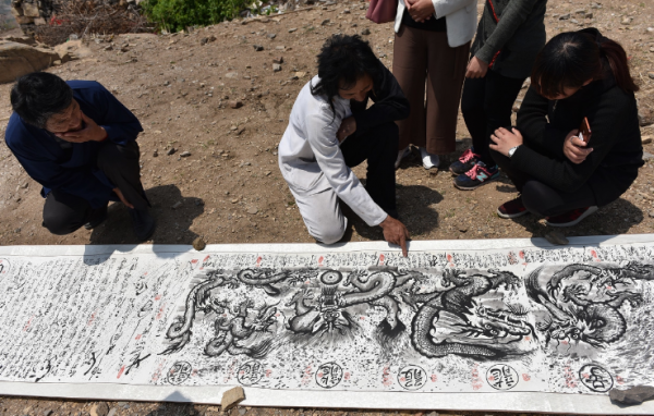 一位道長堅信“龍是存在的”，上山找龍16年，至今還在山上堅持