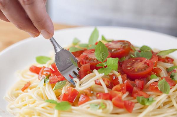 西藏牧民為找丟失的牛，誤入“鬼城”被嚇跑，究竟怎麼回事？