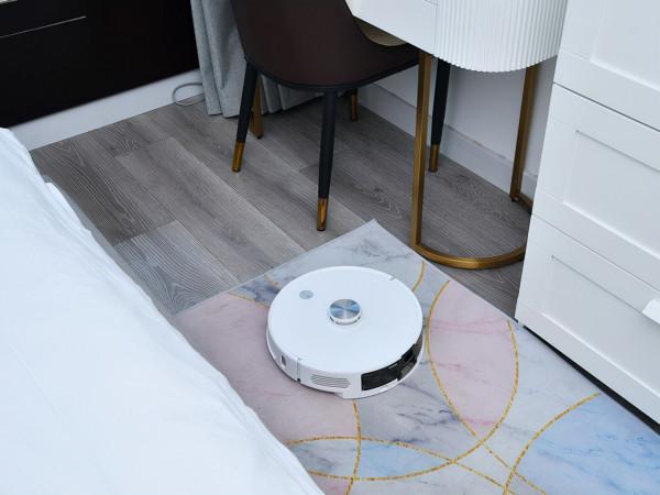 小白集塵掃地機器人V2 UV版測評：除菌無需親自動手