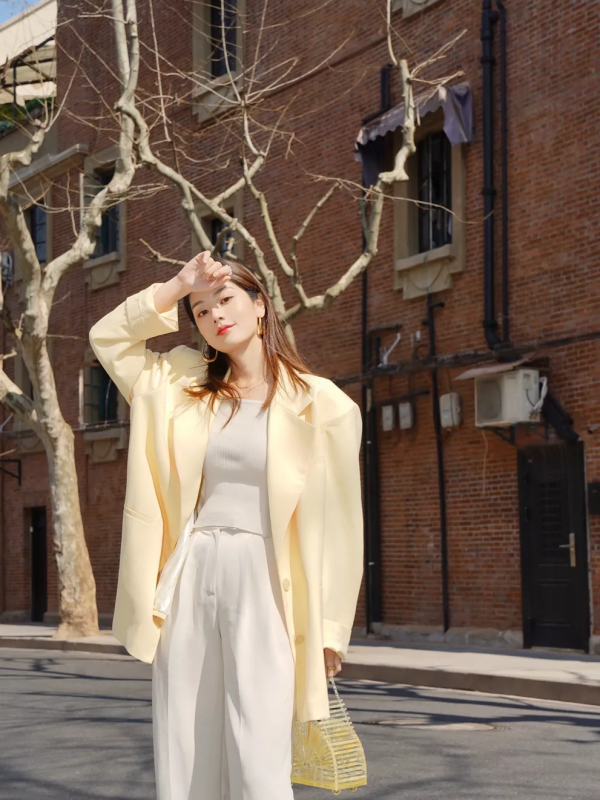 還在穿“打底褲”嗎?現在流行這麼穿,保暖又顯瘦 還在穿“打底褲”嗎?現在流行這麼穿,保暖又顯瘦