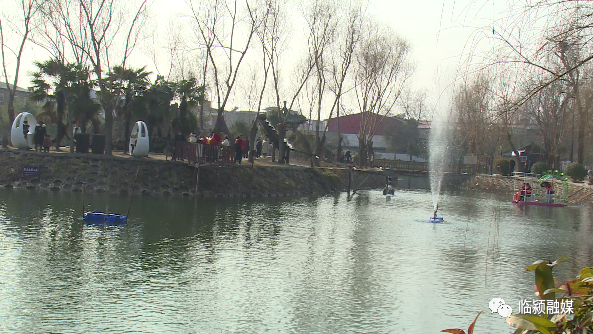 小商橋景區：春節假期裝扮一新，吸引遊客前來遊玩