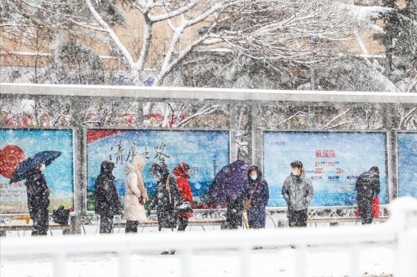 寒潮來了，天冷怎麼補身體？女士吃“3白”，男人吃“3黑”，安穩