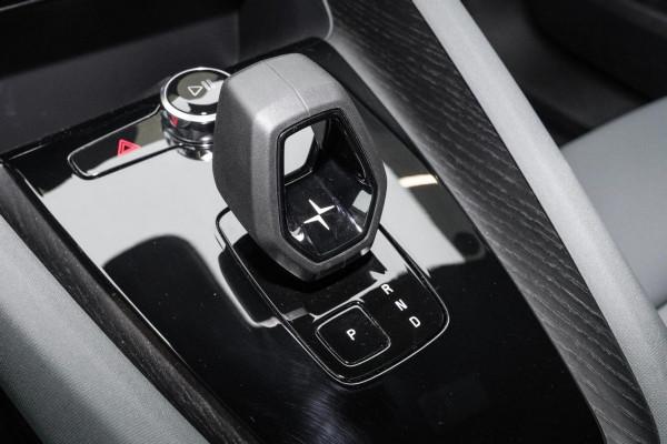 吉利亮出“底牌”，造型媲美跑車，4.7秒可破百，帶你看polestar 2