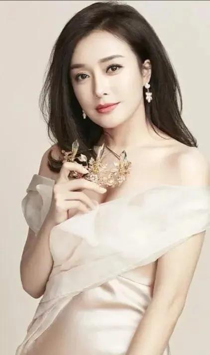 秦嵐 甜蜜女神可愛寶貝高畫質圖片桌布