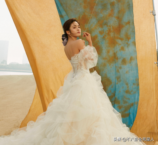 金雞獎女星造型紅黑榜，李冰冰黃裙修身，倪妮像天鵝，張子楓贏了