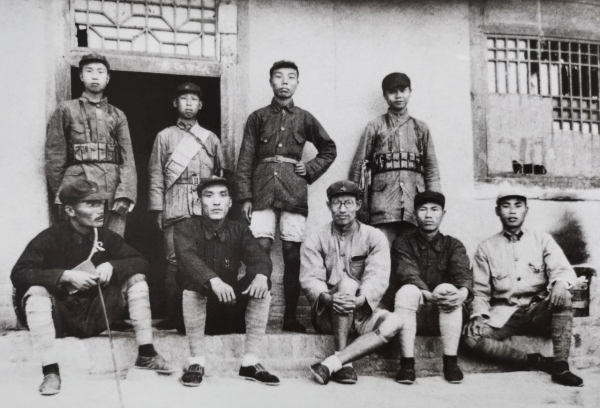 楊得志回湖南探親,姐姐掏出一張照片:壞人看見要殺頭!為何? 楊得志回湖南探親,姐姐掏出一張照片:壞人看見要殺頭!為何?