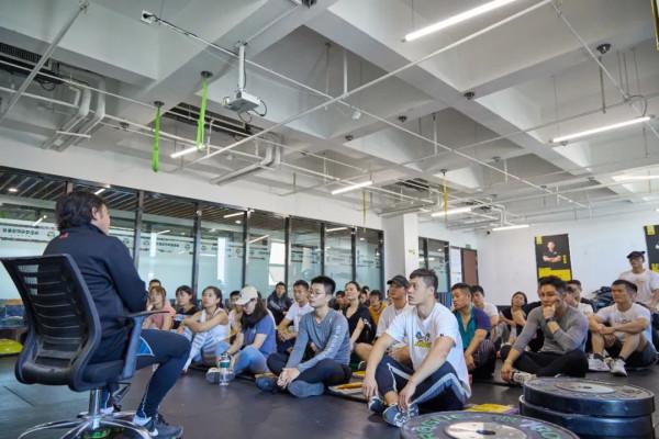 「大咖面對面」中國健美協會副主席、舉重冠軍蒞臨賽普授課