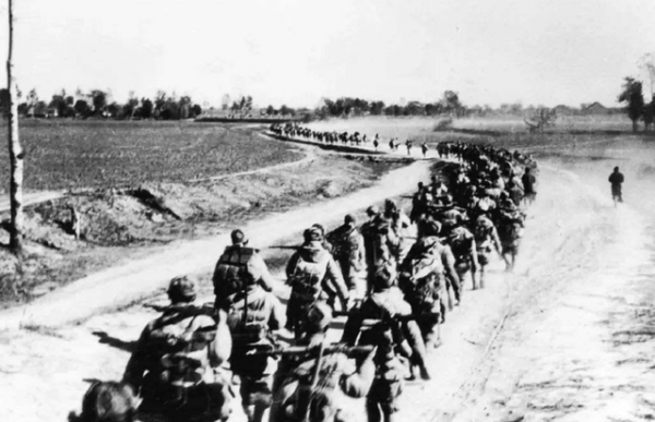 名字被載入美軍軍史，毛主席破格提拔他，韓先楚究竟有多大作為