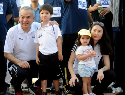 馬來西亞10歲公主：包子臉大眼睛嘟嘴好可愛，比夏洛特還討人喜歡