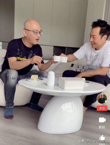 走穴撈金、購百萬豪宅、領退休金,老年港星過上頂級內地生活 走穴撈金、購百萬豪宅、領退休金,老年港星過上頂級內地生活